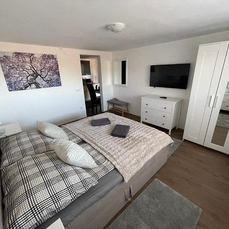 Malibu Apartman Miskolc Bagian luar foto