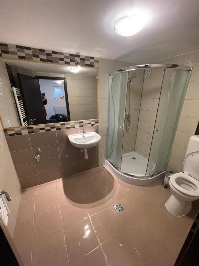 Malibu Apartman Miskolc Bagian luar foto